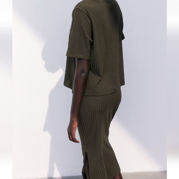 Olive Green Ribbed Two-Piece Set - Picture 5 of 10